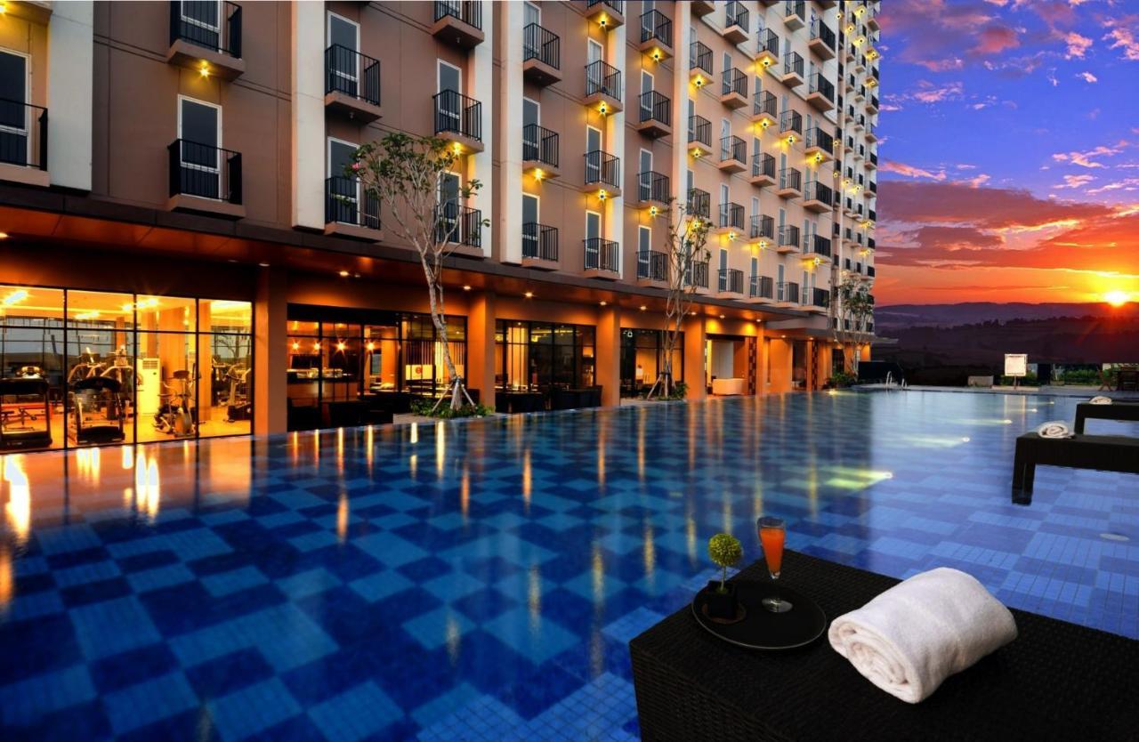 Azalea Suites Cikarang By Jayakarta Group Exteriör bild