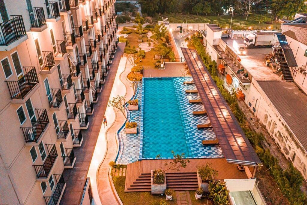 Azalea Suites Cikarang By Jayakarta Group Exteriör bild