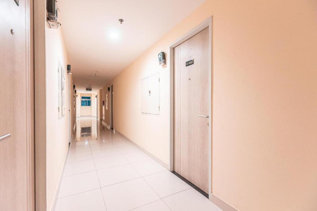 Azalea Suites Cikarang By Jayakarta Group Exteriör bild